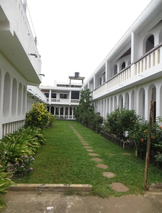 Hotel Silver Sands Negombo 0*,
