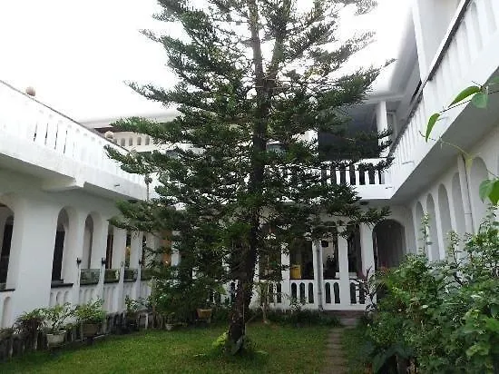 Guest house Hotel Silver Sands Negombo Sri Lanka